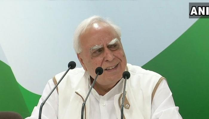 जो सरकार प्रश्नपत्र सुरक्षित नहीं रख पाती, वह देश को क्या सुरक्षित रखेगी : कांग्रेस जो सरकार प्रश्नपत्र सुरक्षित नहीं रख पाती, वह देश को क्या सुरक्षित रखेगी : कांग्रेस