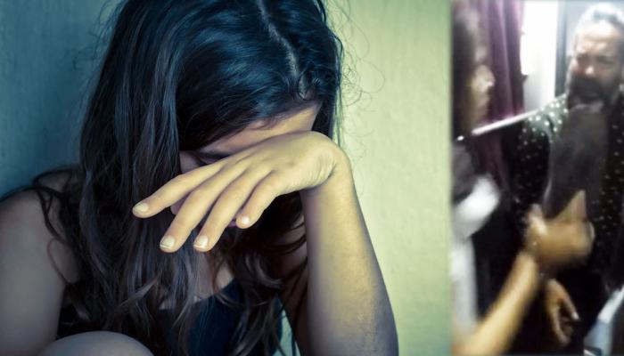 चलती बस में कंडक्टर ने की महिला यात्री से छेड़खानी तो... सहेली ने कर दी चप्पल से पिटाई चलती बस में कंडक्टर ने की महिला यात्री से छेड़खानी तो... सहेली ने कर दी चप्पल से पिटाई