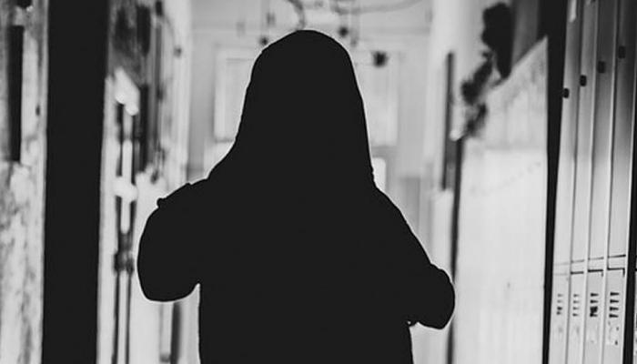 Top news of hindi and english newspaper husband force wife for surrogacy due to loan Top news of hindi and english newspaper husband force wife for surrogacy due to loan