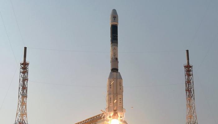 ISRO को 'जीसैट-6ए' के जिंदा होने की उम्मीद, संपर्क करने के लिए की जा रही दिन-रात मेहनत ISRO को 'जीसैट-6ए' के जिंदा होने की उम्मीद, संपर्क करने के लिए की जा रही दिन-रात मेहनत