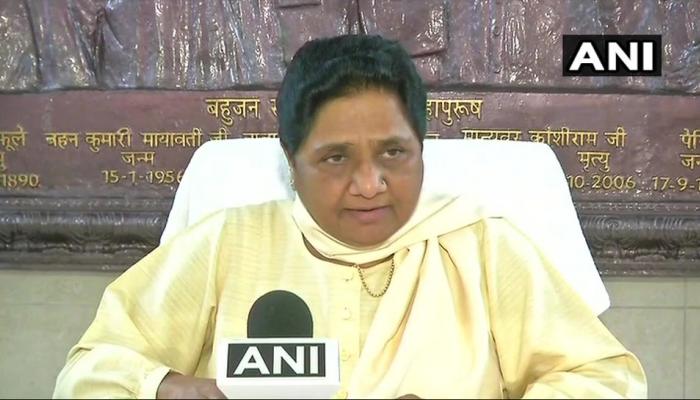 भारत बंद : मायावती ने कहा आंदोलन को समर्थन, हिंसा फैलाने वालों के खिलाफ हो कार्रवाई भारत बंद : मायावती ने कहा आंदोलन को समर्थन, हिंसा फैलाने वालों के खिलाफ हो कार्रवाई