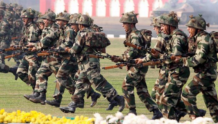 सेना, नौसेना और वायु सेना में 52 हजार कर्मियों की कमी : सरकार सेना, नौसेना और वायु सेना में 52 हजार कर्मियों की कमी : सरकार