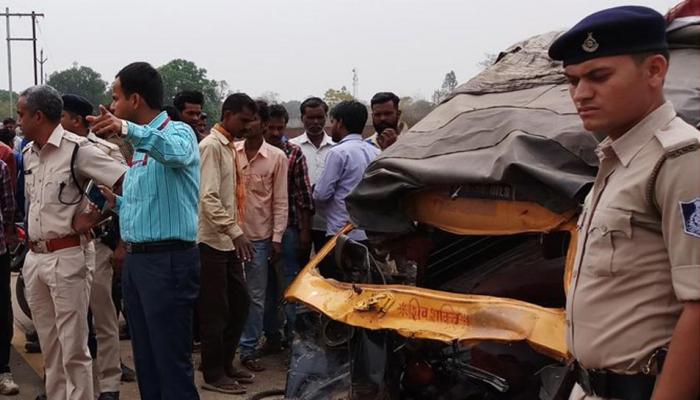 मध्य प्रदेश के कटनी में सड़क हादसा, 10 लोगों की मौत, CM शिवराज ने किया मुआवजे का ऐलान मध्य प्रदेश के कटनी में सड़क हादसा, 10 लोगों की मौत, CM शिवराज ने किया मुआवजे का ऐलान