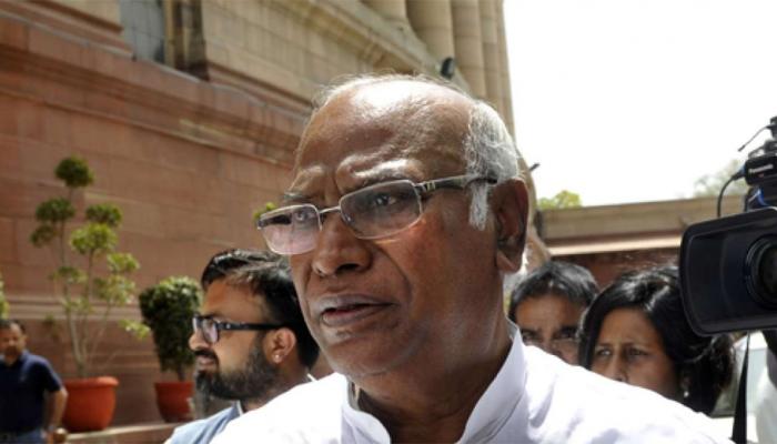 लोकपाल पैनल की बैठक का कांग्रेस ने फिर किया बहिष्कार, खड़गे ने लिखा PM को पत्र लोकपाल पैनल की बैठक का कांग्रेस ने फिर किया बहिष्कार, खड़गे ने लिखा PM को पत्र