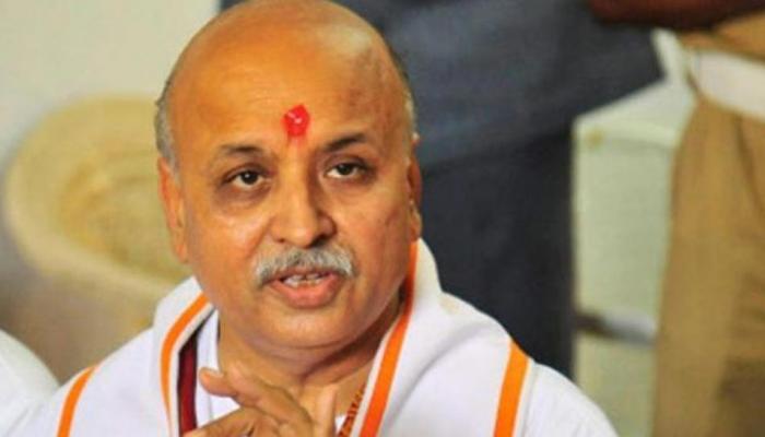 राम मंदिर निर्माण को लेकर प्रवीण तोगड़िया बैठे अनिश्चितकालीन उपवास पर राम मंदिर निर्माण को लेकर प्रवीण तोगड़िया बैठे अनिश्चितकालीन उपवास पर