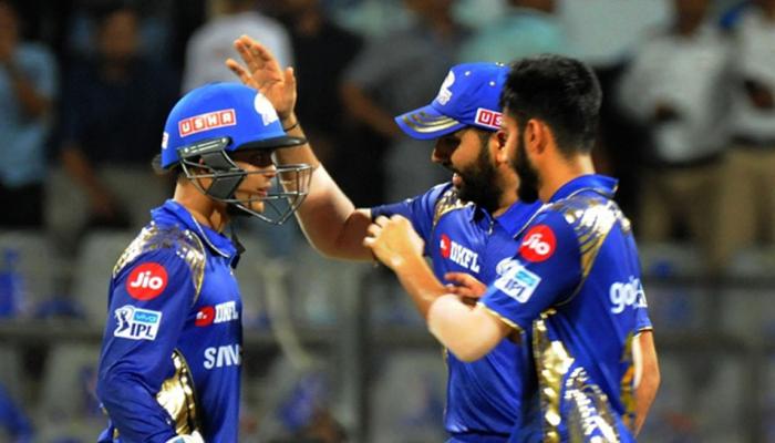 IPL 2018: हार्दिक पांड्या का थ्रो नहीं पढ़ पाए ईशान किशन, आंख के पास जा लगी गेंद IPL 2018: हार्दिक पांड्या का थ्रो नहीं पढ़ पाए ईशान किशन, आंख के पास जा लगी गेंद