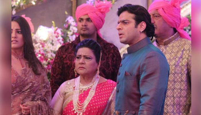 'ये हैं मोहब्बतें' की इस एक्ट्रेस ने छोड़ा शो, एकता कपूर की फिल्म में आ सकती हैं नजर 'ये हैं मोहब्बतें' की इस एक्ट्रेस ने छोड़ा शो, एकता कपूर की फिल्म में आ सकती हैं नजर