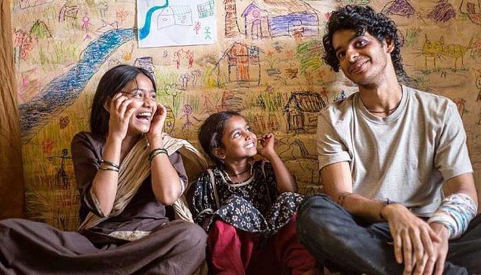 Movie Review: अपरिचित से रिश्तों की कहानी 'Beyond The Clouds' के स्टार हैं ईशान खट्टर Movie Review: अपरिचित से रिश्तों की कहानी 'Beyond The Clouds' के स्टार हैं ईशान खट्टर