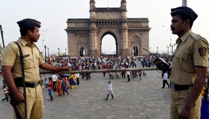 मुंबई में यहूदियों पर 'लोन वुल्फ अटैक' करना चाहते थे ISIS आतंकी, जांच में सामने आई हैरान करने वाली वजह मुंबई में यहूदियों पर 'लोन वुल्फ अटैक' करना चाहते थे ISIS आतंकी, जांच में सामने आई हैरान करने वाली वजह