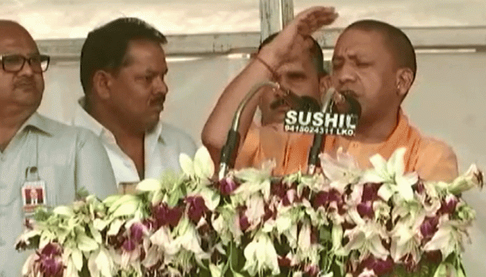 मंच के सामने लगी आग तो CM योगी बोले -'साजिश से बाज नहीं आ रही कांग्रेस' मंच के सामने लगी आग तो CM योगी बोले -'साजिश से बाज नहीं आ रही कांग्रेस'