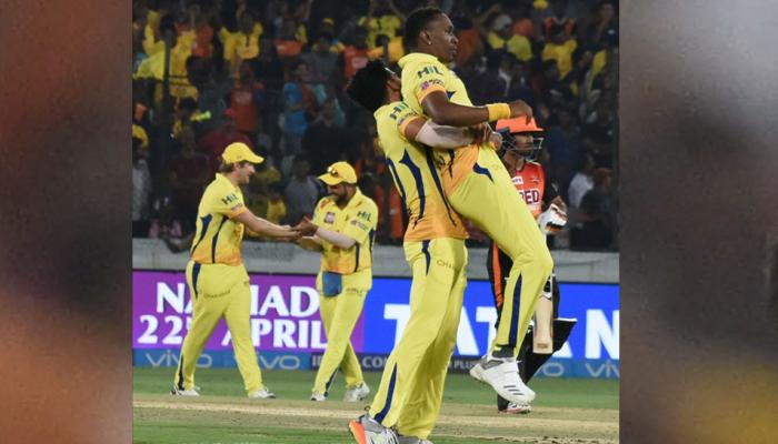 IPL 2018 : आखिरी गेंद पर हैदराबाद को हराकर चेन्नई पहुंचा टॉप पर IPL 2018 : आखिरी गेंद पर हैदराबाद को हराकर चेन्नई पहुंचा टॉप पर