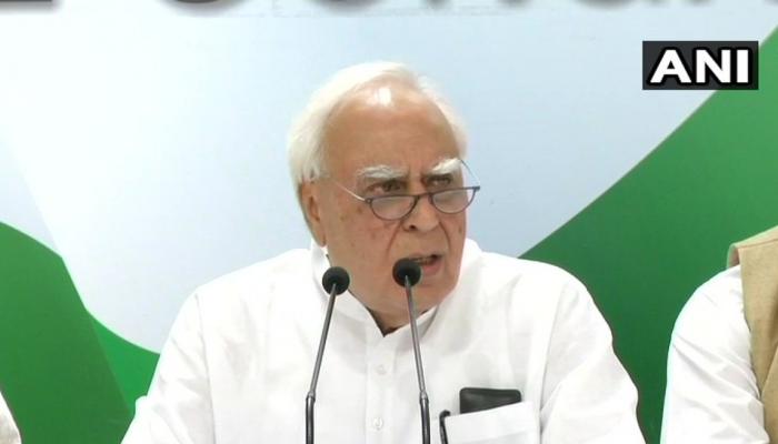 हम उपसभापति के फैसले के खिलाफ अपील करेंगे, चाहेंगे कि CJI इस पर कोई निर्णय न लें: कांग्रेस हम उपसभापति के फैसले के खिलाफ अपील करेंगे, चाहेंगे कि CJI इस पर कोई निर्णय न लें: कांग्रेस