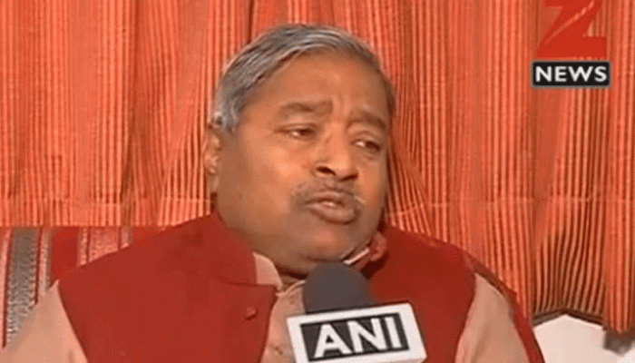 राम मंदिर पर विनय कटियार का विवादित बयान, 'रामलला एकबार फिर बलिदान मांग रहे हैं' राम मंदिर पर विनय कटियार का विवादित बयान, 'रामलला एकबार फिर बलिदान मांग रहे हैं'