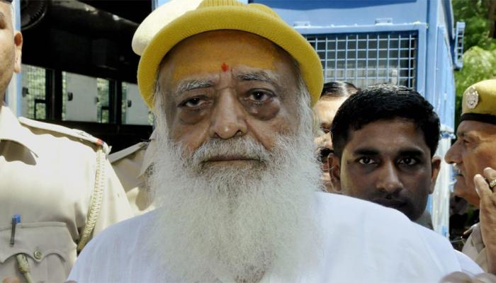 आसाराम को उम्रकैद की सजा सुनाते हुए जज ने कहा, 'आपने संतों की छवि खराब कर दी' आसाराम को उम्रकैद की सजा सुनाते हुए जज ने कहा, 'आपने संतों की छवि खराब कर दी'