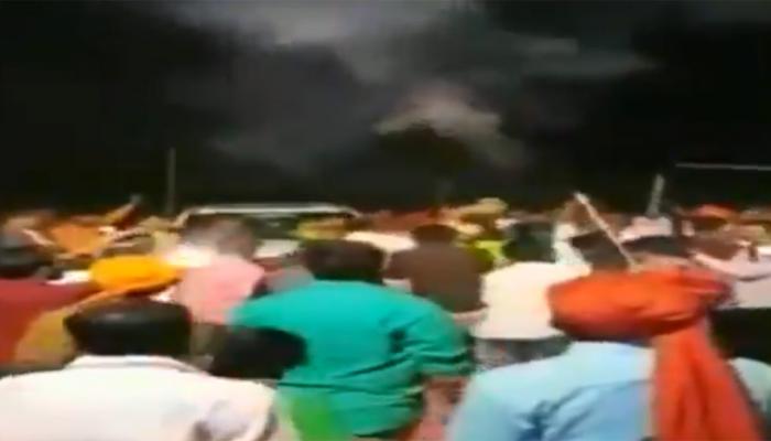 VIDEO: संगीत कार्यक्रम के दौरान कांग्रेस विधायक के बेटों ने की हवाई फायरिंग, FIR दर्ज VIDEO: संगीत कार्यक्रम के दौरान कांग्रेस विधायक के बेटों ने की हवाई फायरिंग, FIR दर्ज
