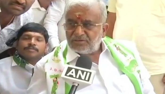 कौन हैं मुख्यमंत्री सिद्धारमैया को हराने वाले दूसरे 'देवेगौड़ा', कभी थे गहरे दोस्त कौन हैं मुख्यमंत्री सिद्धारमैया को हराने वाले दूसरे 'देवेगौड़ा', कभी थे गहरे दोस्त