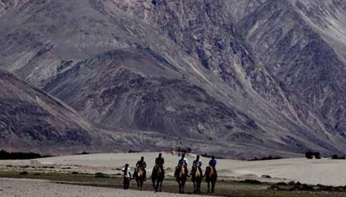 चीन की चाल: 41 लाख करोड़ का सोने का खजाना और राष्ट्रपति शी जिनपिंग का खत चीन की चाल: 41 लाख करोड़ का सोने का खजाना और राष्ट्रपति शी जिनपिंग का खत