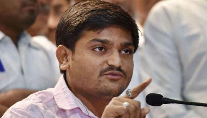 आरक्षण के लिए 26 मई को हार्दिक पटेल की ‘महा पंचायत’, BJP को दी चुनौती आरक्षण के लिए 26 मई को हार्दिक पटेल की ‘महा पंचायत’, BJP को दी चुनौती