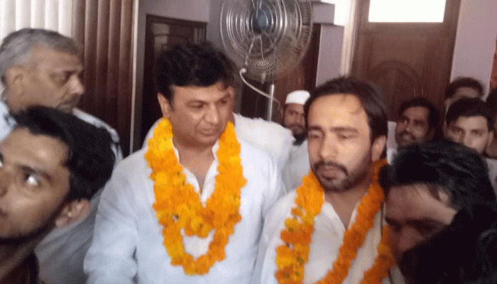 कैराना उपचुनाव: BJP की बढ़ेंगी मुश्किलें, RLD प्रत्याशी को समर्थन देंगे कंवर हसन कैराना उपचुनाव: BJP की बढ़ेंगी मुश्किलें, RLD प्रत्याशी को समर्थन देंगे कंवर हसन
