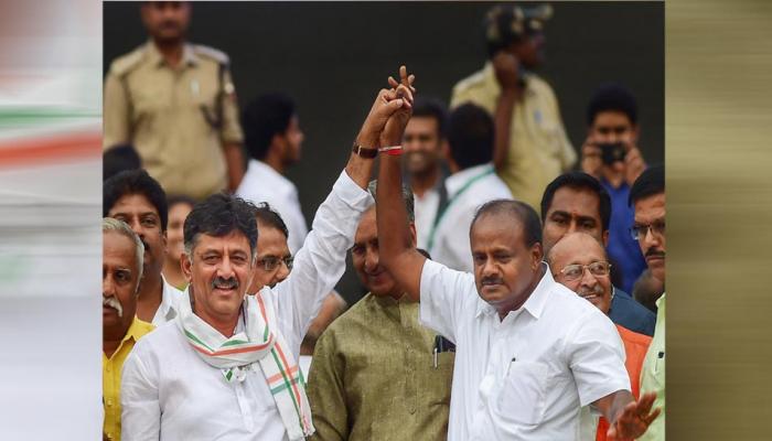 कर्नाटक: कुमारस्वामी सरकार का फ्लोर टेस्ट आज, लेकिन सता रहा है BJP के 'ऑपरेशन कमल' का खौफ कर्नाटक: कुमारस्वामी सरकार का फ्लोर टेस्ट आज, लेकिन सता रहा है BJP के 'ऑपरेशन कमल' का खौफ
