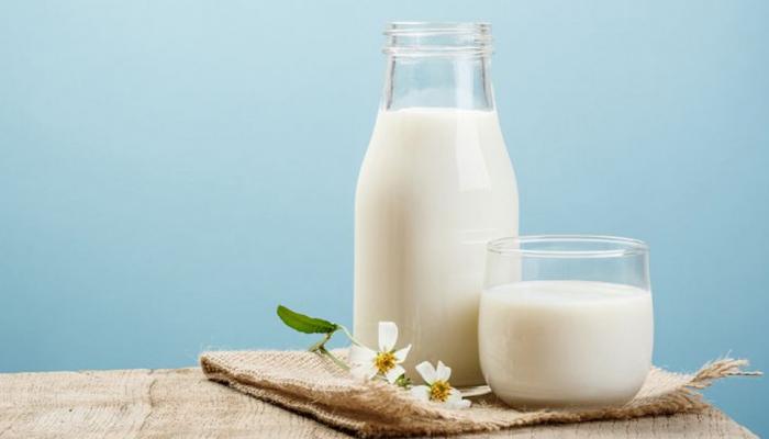 #WorldMilkDay: क्या ठंडा दूध पीने के ये 9 बड़े फायदे जानते हैं आप #WorldMilkDay: क्या ठंडा दूध पीने के ये 9 बड़े फायदे जानते हैं आप