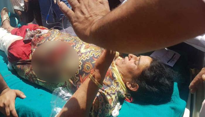 आतंकियों को 3 साल की बच्ची पर भी नहीं आया रहम, पहले फेंका ग्रेनेड फिर चलाई गोलियां आतंकियों को 3 साल की बच्ची पर भी नहीं आया रहम, पहले फेंका ग्रेनेड फिर चलाई गोलियां