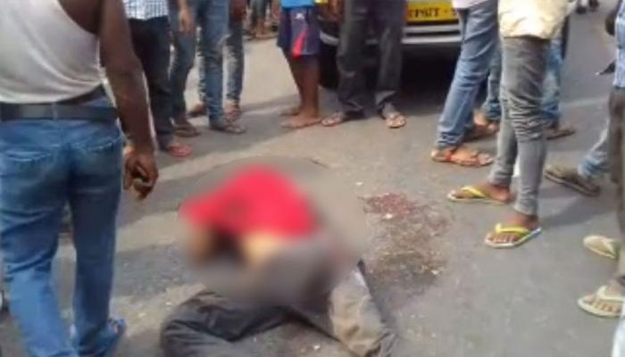 भीषण सड़क हादसे के बाद घायलों को स्कॉर्पियो ने रौंदा, 4 की मौत भीषण सड़क हादसे के बाद घायलों को स्कॉर्पियो ने रौंदा, 4 की मौत