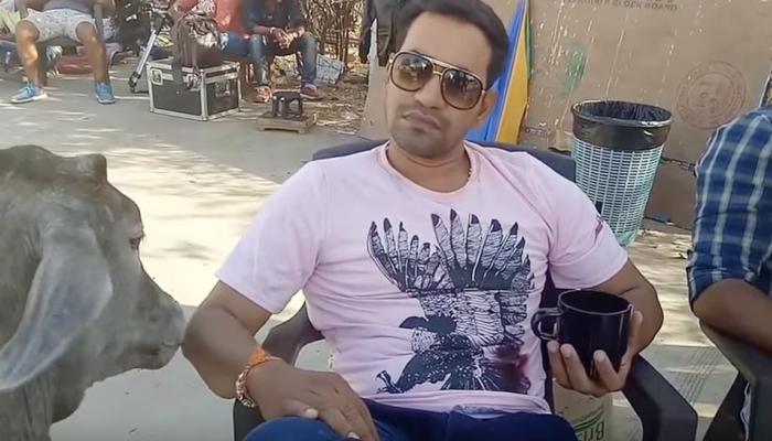 पहले कभी नहीं देखा होगा 'निरहुआ' का ऐसा रूप, यह VIDEO देख पिघल जाएगा आपका दिल पहले कभी नहीं देखा होगा 'निरहुआ' का ऐसा रूप, यह VIDEO देख पिघल जाएगा आपका दिल