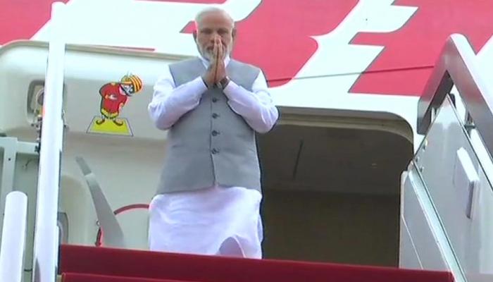 SCO Summit: पीएम मोदी पहुंचे चिंगदाओ, आतंकवाद-चरमपंथ से निपटने पर होगी चर्चा SCO Summit: पीएम मोदी पहुंचे चिंगदाओ, आतंकवाद-चरमपंथ से निपटने पर होगी चर्चा