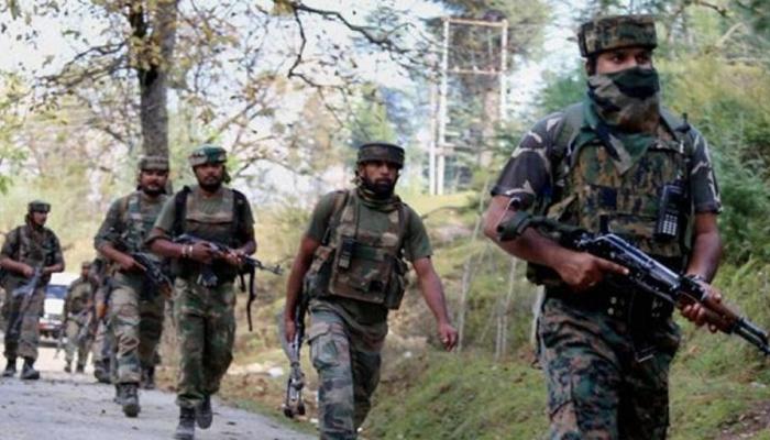 जम्मू-कश्मीर: बांदीपोरा में सेना ने 2 आतंकियों को मार गिराया, 1 जवान शहीद जम्मू-कश्मीर: बांदीपोरा में सेना ने 2 आतंकियों को मार गिराया, 1 जवान शहीद