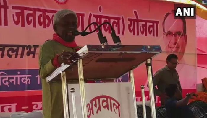 बीजेपी MLA के विवादित बोल, 'जो महिलाएं संस्कारी बच्चों को जन्म नहीं दे सकतीं, वह बांझ ही रहें' बीजेपी MLA के विवादित बोल, 'जो महिलाएं संस्कारी बच्चों को जन्म नहीं दे सकतीं, वह बांझ ही रहें'