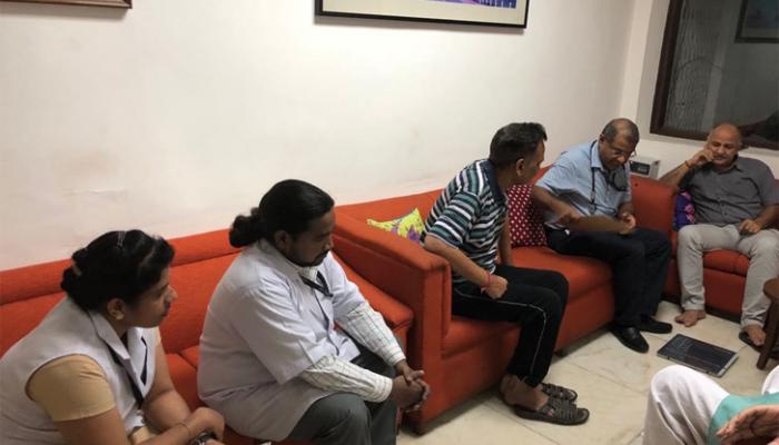 अनशन पर बैठे मनीष सिसोदिया ने LG से कहा - सर, ईद मिलने के बहाने ही बुला लीजिए अनशन पर बैठे मनीष सिसोदिया ने LG से कहा - सर, ईद मिलने के बहाने ही बुला लीजिए
