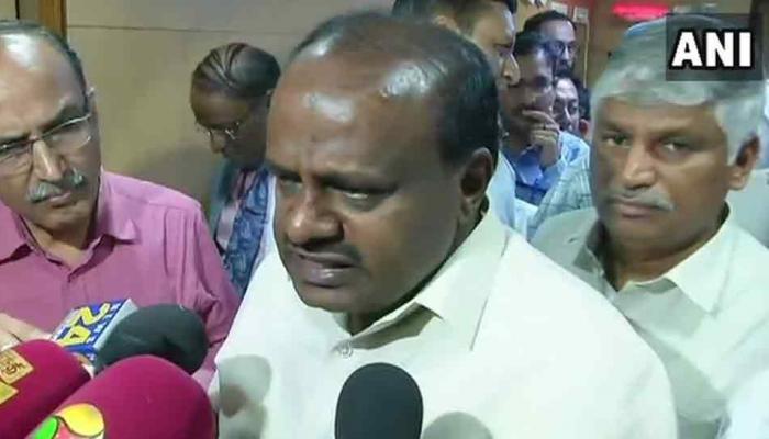 प्रमोद मुतालिक के बयान पर बोले कुमारस्वामी- अगर कोई कानून तोड़ता है तो सख्त कार्रवाई करेंगे प्रमोद मुतालिक के बयान पर बोले कुमारस्वामी- अगर कोई कानून तोड़ता है तो सख्त कार्रवाई करेंगे