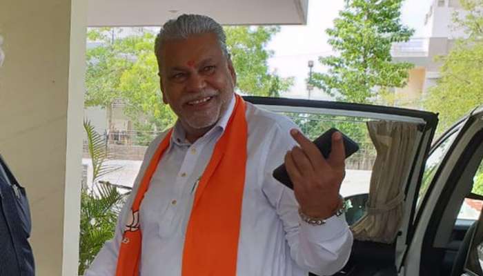 गुजरात के मुख्यमंत्री पद की दौड़ में मेरा नाम सिर्फ ‘अफवाह’ : रूपाला गुजरात के मुख्यमंत्री पद की दौड़ में मेरा नाम सिर्फ ‘अफवाह’ : रूपाला