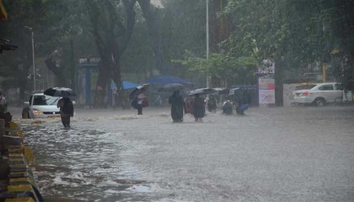 बारिश के कारण परीक्षा देने नहीं पहुंच पाए छात्रों को फिर मिलेगा मौका : मुंबई यूनिवर्सिटी बारिश के कारण परीक्षा देने नहीं पहुंच पाए छात्रों को फिर मिलेगा मौका : मुंबई यूनिवर्सिटी