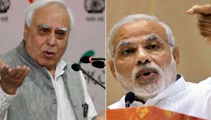 पीएम मोदी के वार पर सिब्बल का पलटवार-BJP को 'लिंच पुजारी' बताया पीएम मोदी के वार पर सिब्बल का पलटवार-BJP को 'लिंच पुजारी' बताया