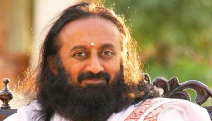 श्री श्री रवि शंकर ने अमरनाथ यात्रियों से अपनी यात्रा 2019 के लिए टालने का अनुरोध किया श्री श्री रवि शंकर ने अमरनाथ यात्रियों से अपनी यात्रा 2019 के लिए टालने का अनुरोध किया