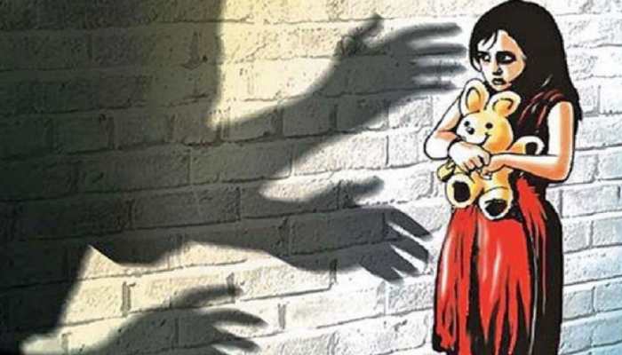 रेप कल्चर पर ट्वीट किया तो J&K के IAS ऑफिसर को मिला बॉस का 'लव लेटर' रेप कल्चर पर ट्वीट किया तो J&K के IAS ऑफिसर को मिला बॉस का 'लव लेटर'