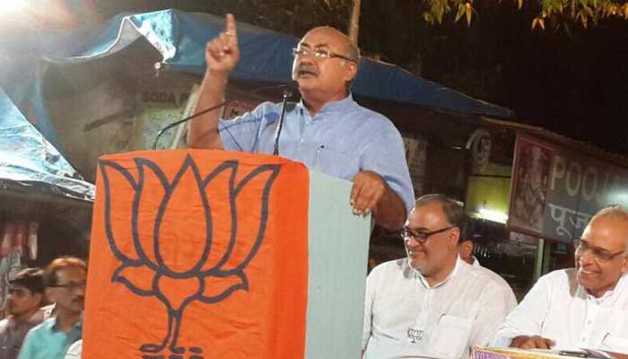 गुजरात बीजेपी उपाध्यक्ष ने दिया इस्तीफा, सूरत की एक महिला ने लगाया है रेप का आरोप गुजरात बीजेपी उपाध्यक्ष ने दिया इस्तीफा, सूरत की एक महिला ने लगाया है रेप का आरोप