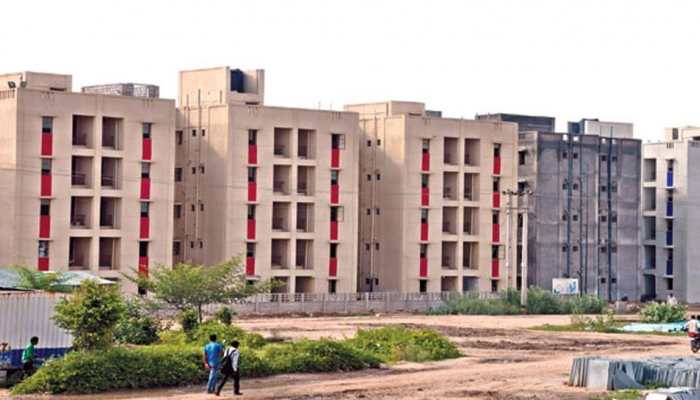 सिर्फ 7 लाख रुपए में खरीदें NCR में फ्लैट, इससे सही मौका नहीं मिलेगा सिर्फ 7 लाख रुपए में खरीदें NCR में फ्लैट, इससे सही मौका नहीं मिलेगा