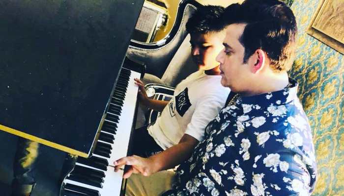 EXCLUSIVE: कभी घर-घर अखबार बेचने के लिए मजबूर हो गए थे रवि किशन EXCLUSIVE: कभी घर-घर अखबार बेचने के लिए मजबूर हो गए थे रवि किशन