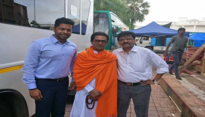 बाल ठाकरे के किरदार में नवाजुद्दीन सिद्दीकी का नया Look आया सामने बाल ठाकरे के किरदार में नवाजुद्दीन सिद्दीकी का नया Look आया सामने