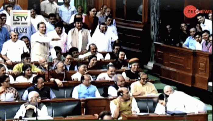 अविश्वास प्रस्ताव : किस पार्टी को कितना नफा-कितना नुकसान, जानिए इस रिपोर्ट में अविश्वास प्रस्ताव : किस पार्टी को कितना नफा-कितना नुकसान, जानिए इस रिपोर्ट में