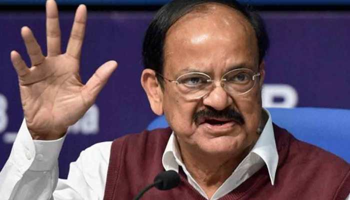नोटबंदी के बाद जमा धन काला था या सफेद तय करें रिजर्व बैंक और आयकर विभाग :उपराष्ट्रपति नोटबंदी के बाद जमा धन काला था या सफेद तय करें रिजर्व बैंक और आयकर विभाग :उपराष्ट्रपति