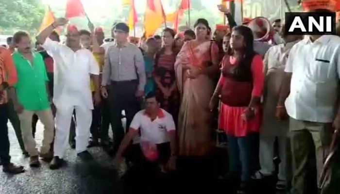 मराठा क्रांति मोर्चा ने वापस लिया महाराष्ट्र बंद आंदोलन, लोगों से मांगी मांफी मराठा क्रांति मोर्चा ने वापस लिया महाराष्ट्र बंद आंदोलन, लोगों से मांगी मांफी