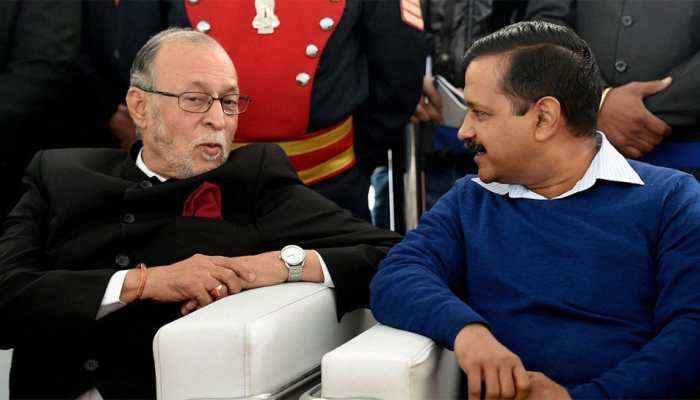 ट्रांसफर और पोस्टिंग विवाद मामले में केजरीवाल सरकार की याचिका पर SC में सुनवाई कल ट्रांसफर और पोस्टिंग विवाद मामले में केजरीवाल सरकार की याचिका पर SC में सुनवाई कल