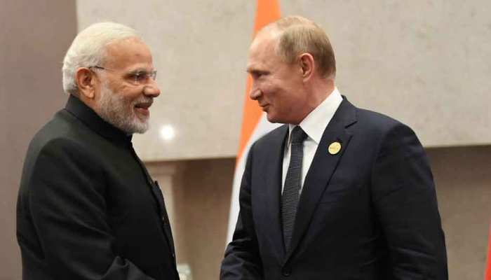 BRICS में गहरी हुई रूस और भारत की दोस्ती, पीएम मोदी और पुतिन की हुई मुलाकात BRICS में गहरी हुई रूस और भारत की दोस्ती, पीएम मोदी और पुतिन की हुई मुलाकात