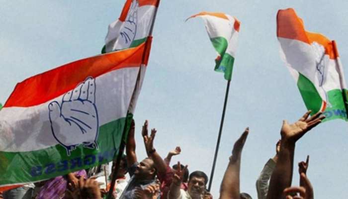 मोदी सरकार को घेरने और दलितों को गोलबंद करने के लिए कांग्रेस ने तैयार किया एक और प्लान मोदी सरकार को घेरने और दलितों को गोलबंद करने के लिए कांग्रेस ने तैयार किया एक और प्लान