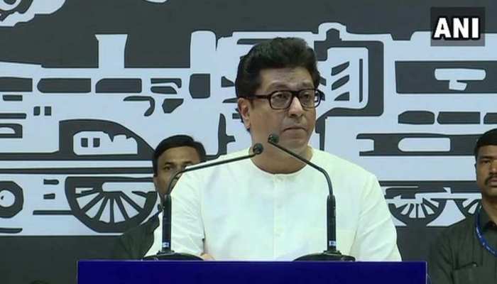 मुसलमानों को अजान के लिए लाउडस्पीकर की जरूरत क्यों है, घर में पढ़ें नमाज : राज ठाकरे मुसलमानों को अजान के लिए लाउडस्पीकर की जरूरत क्यों है, घर में पढ़ें नमाज : राज ठाकरे
