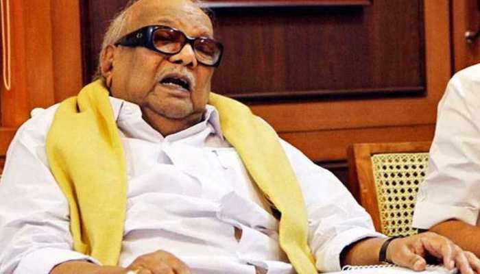 करुणानिधि अस्पताल में भर्ती, हालत स्थिर, केजरीवाल ने भी ट्वीट कर जताई चिंता करुणानिधि अस्पताल में भर्ती, हालत स्थिर, केजरीवाल ने भी ट्वीट कर जताई चिंता